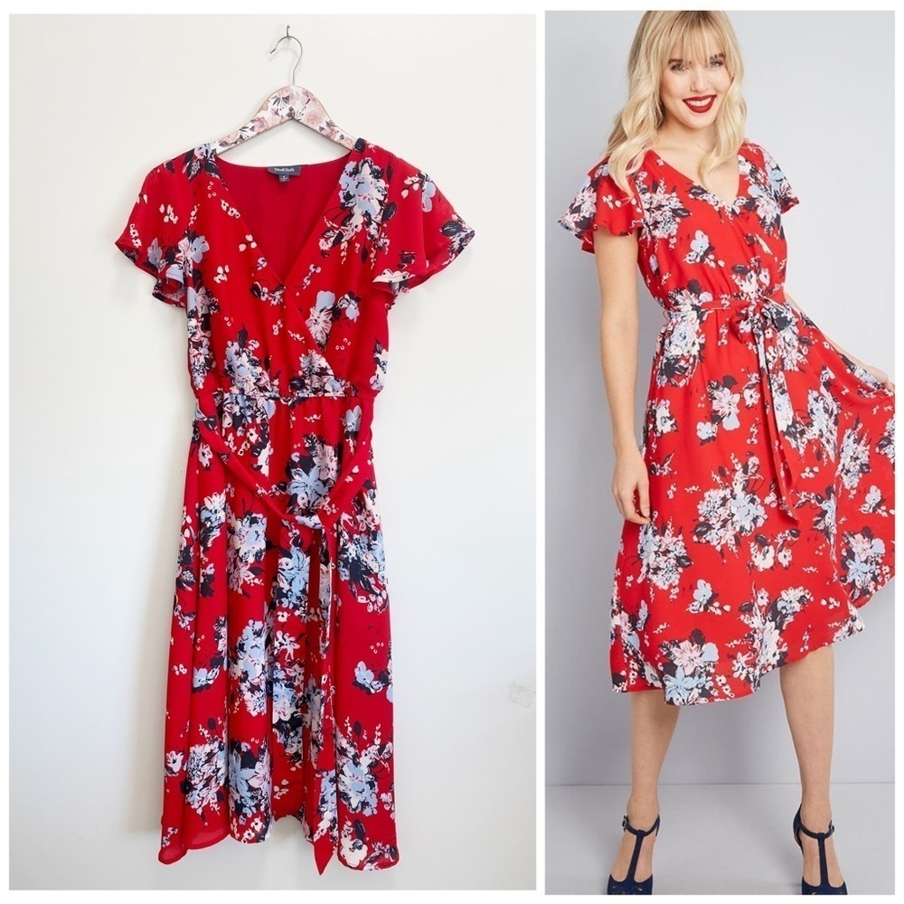 MODCLOTH Fits of Bliss Short Sleeve Dress! Red Floral Midi Small